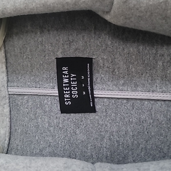 Light Grey trench coat - Picture 2 of 2